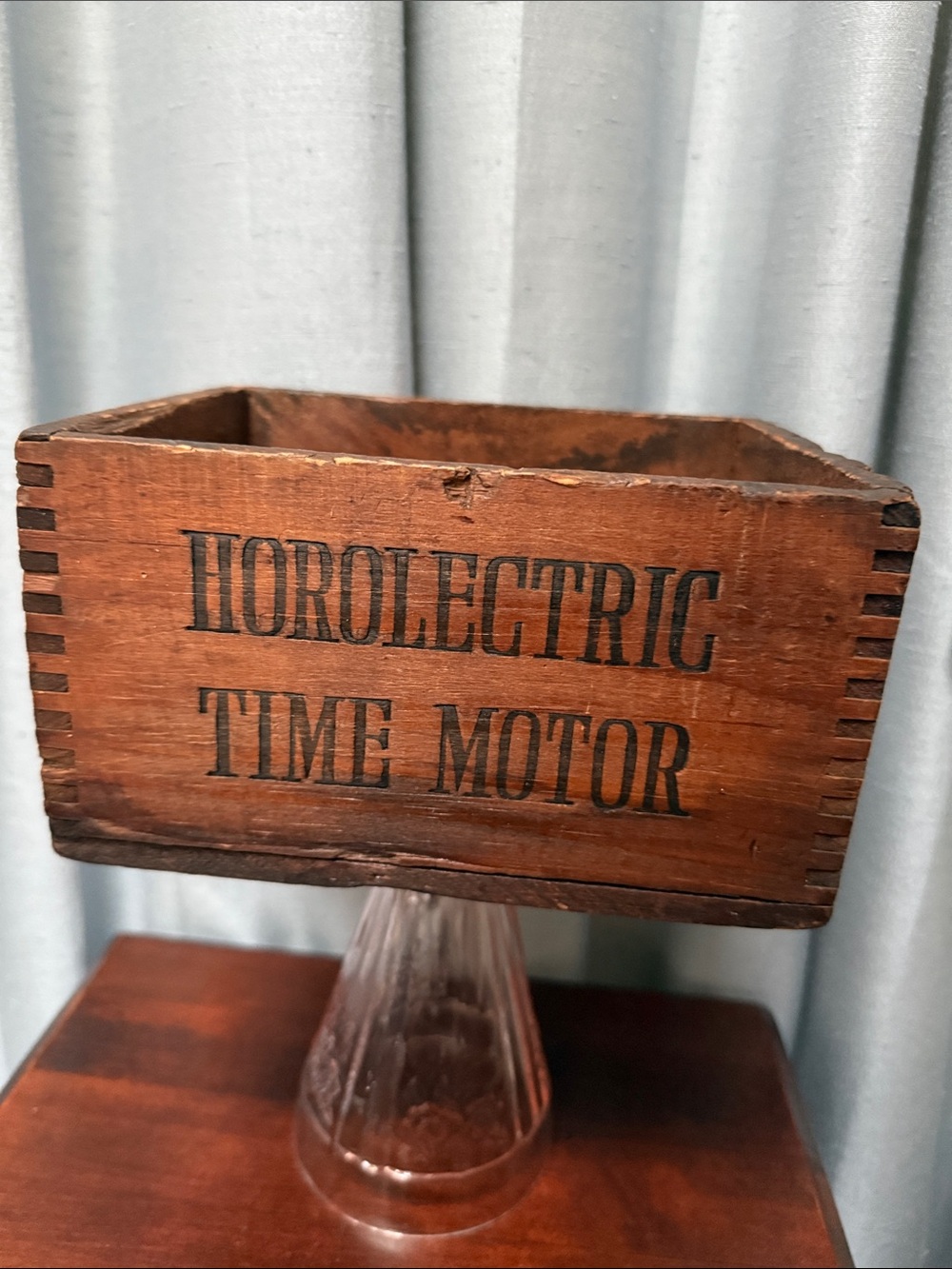 Rare Small Vintage Wooden Dovetailed Box for Horolectric Time Motor for a Clock